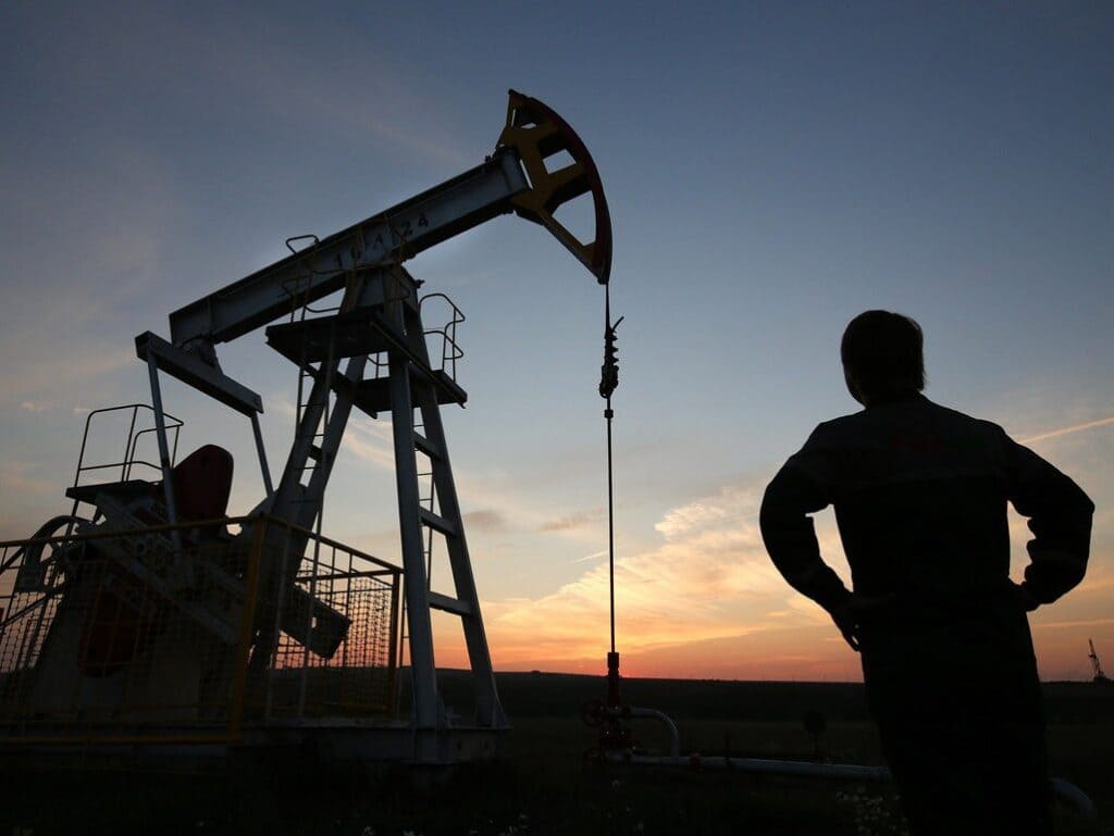 Рішучість Європи припинити купувати російську нафту, можливо, починає слабшати, - Bloomberg