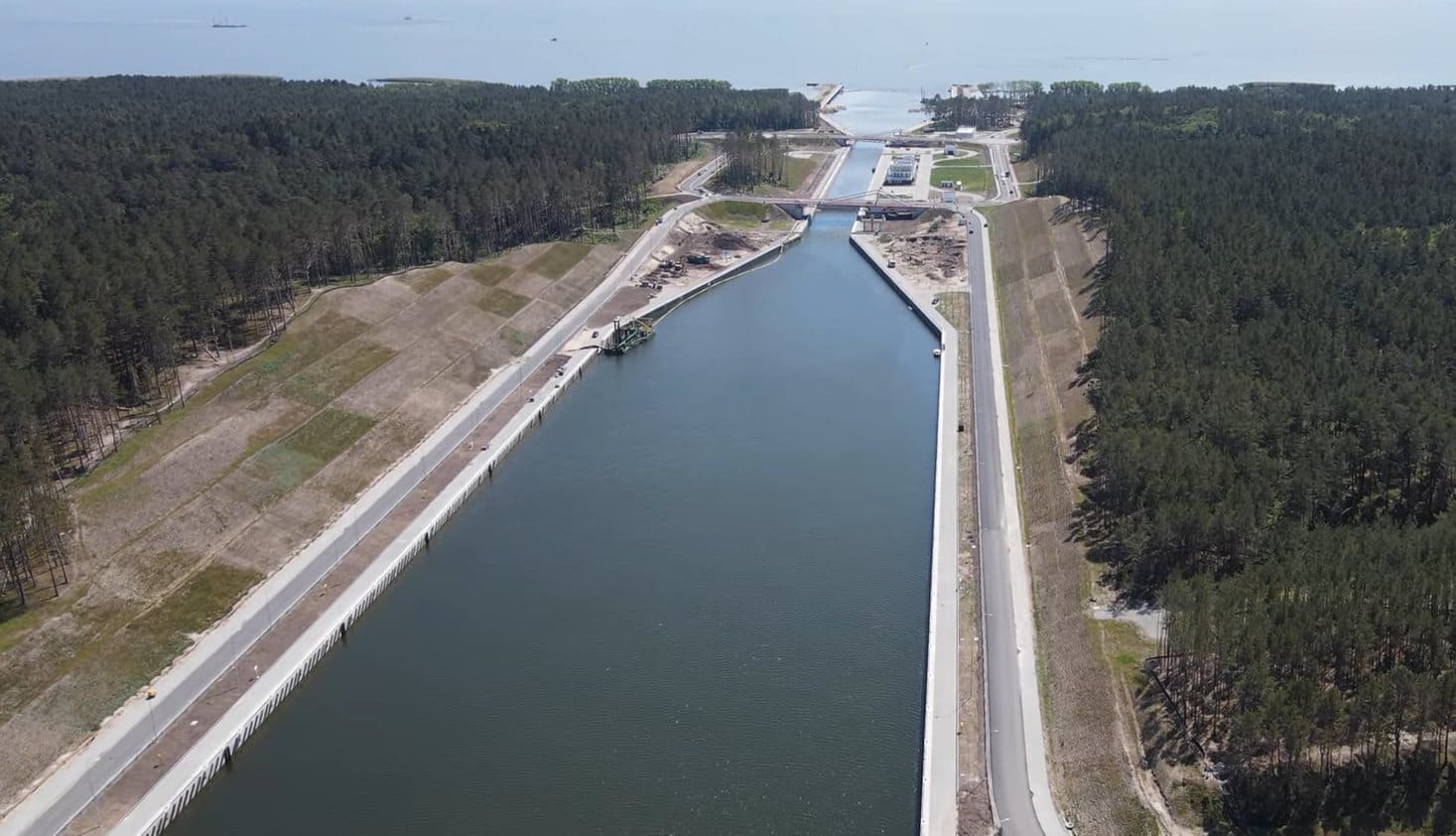 Польський канал в обхід Росії заповнили водою