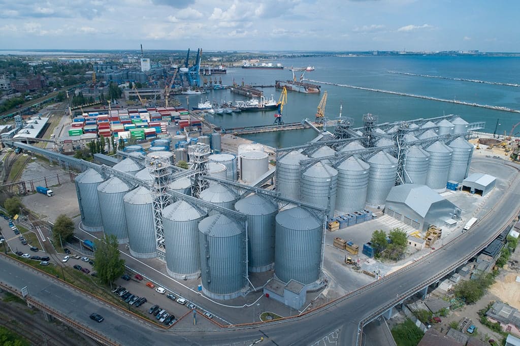 Louis Dreyfus шукає судна для експорту зерна з розблокованих українських портів