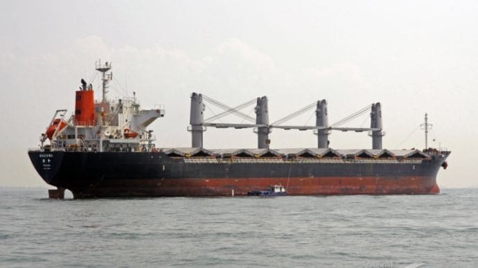 Прокуратура наклала арешт на 4 судна, що перевозили крадене українське зерно