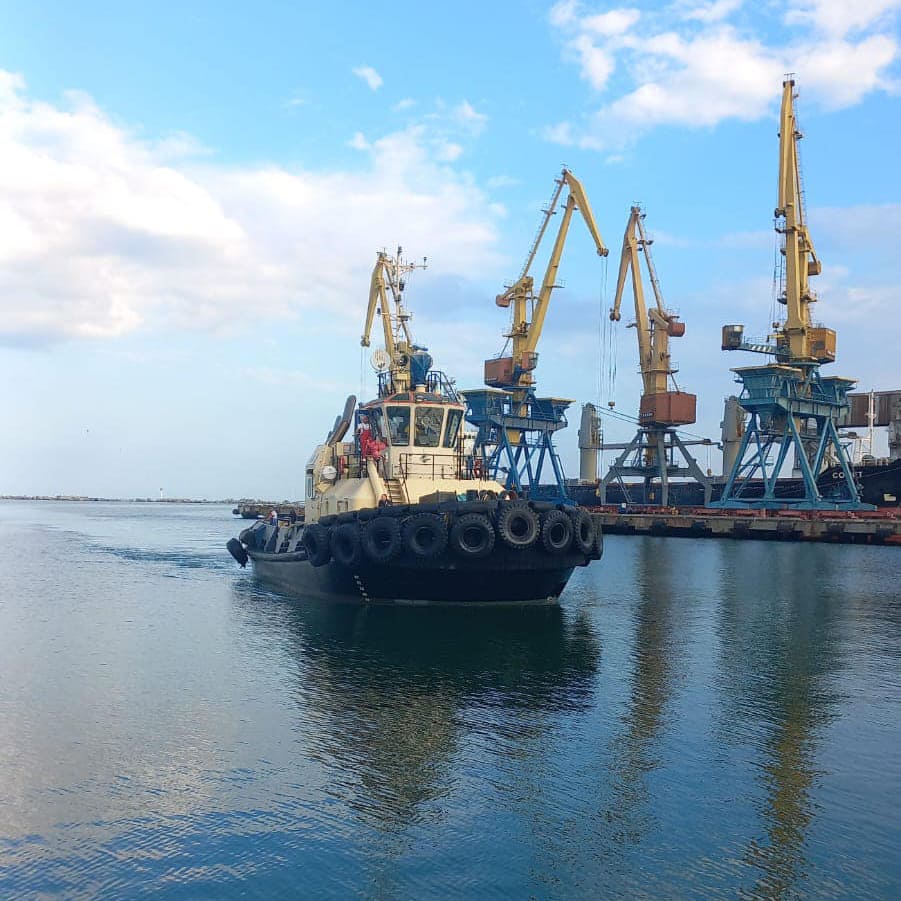 Буксир «Булат» повернувся до порту в Одесі після проведення першого судна до Туреччини