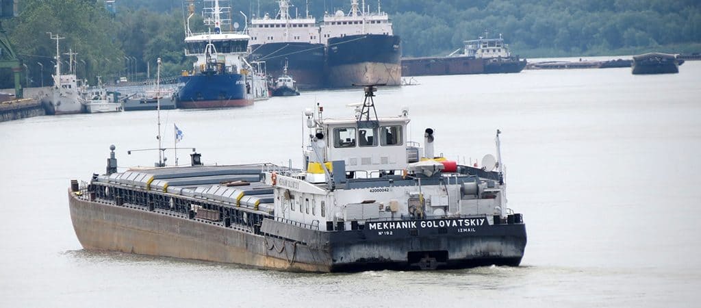 Понад 100 суден Українського Дунайського пароплавства отримають нові назви