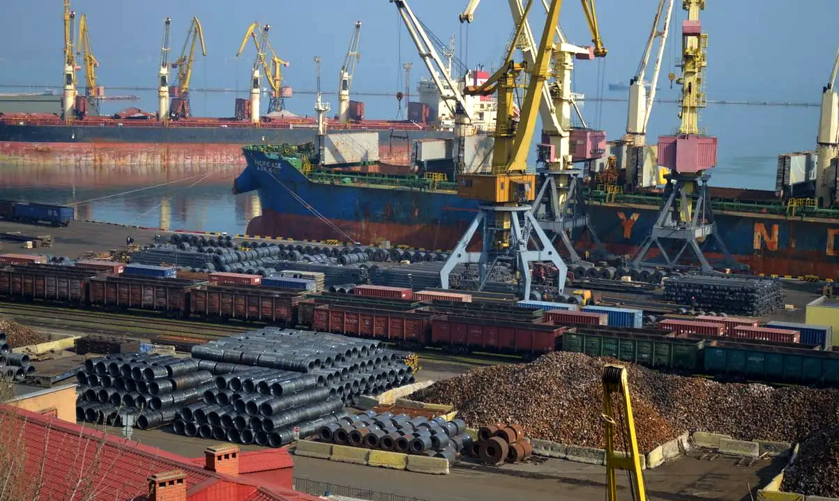 Україна планує спробувати поширити експорт з портів і на металопродукцію