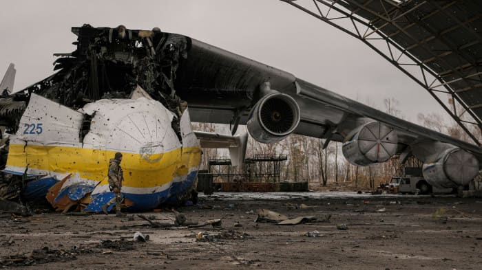 СБУ розслідує знищення літака «Мрія»